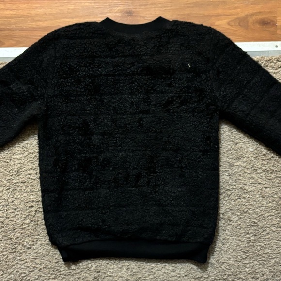 No Boundaries Junior Size S(3-5) Sherpa Black Textured Sweater Like New - Picture 7 of 8